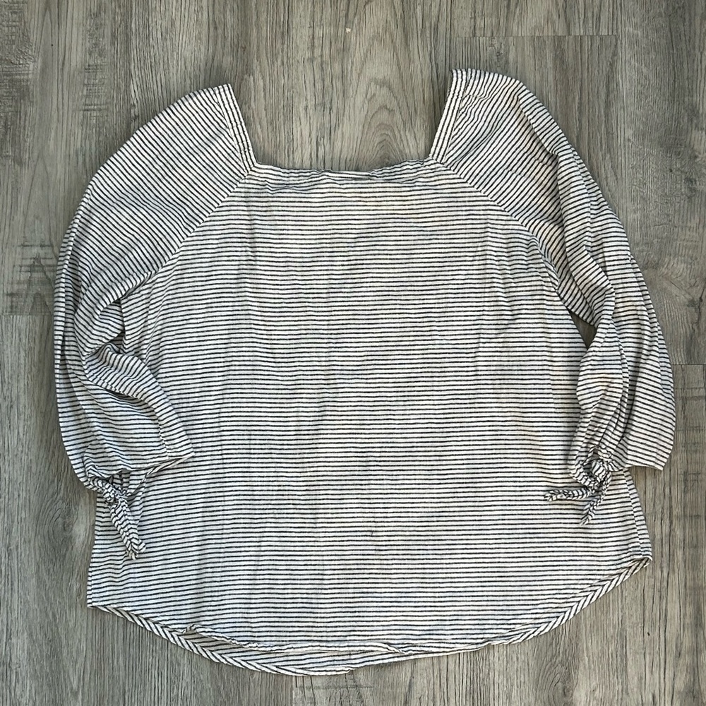 Liz Claiborne Black and White‎ Striped Blouse Sz L